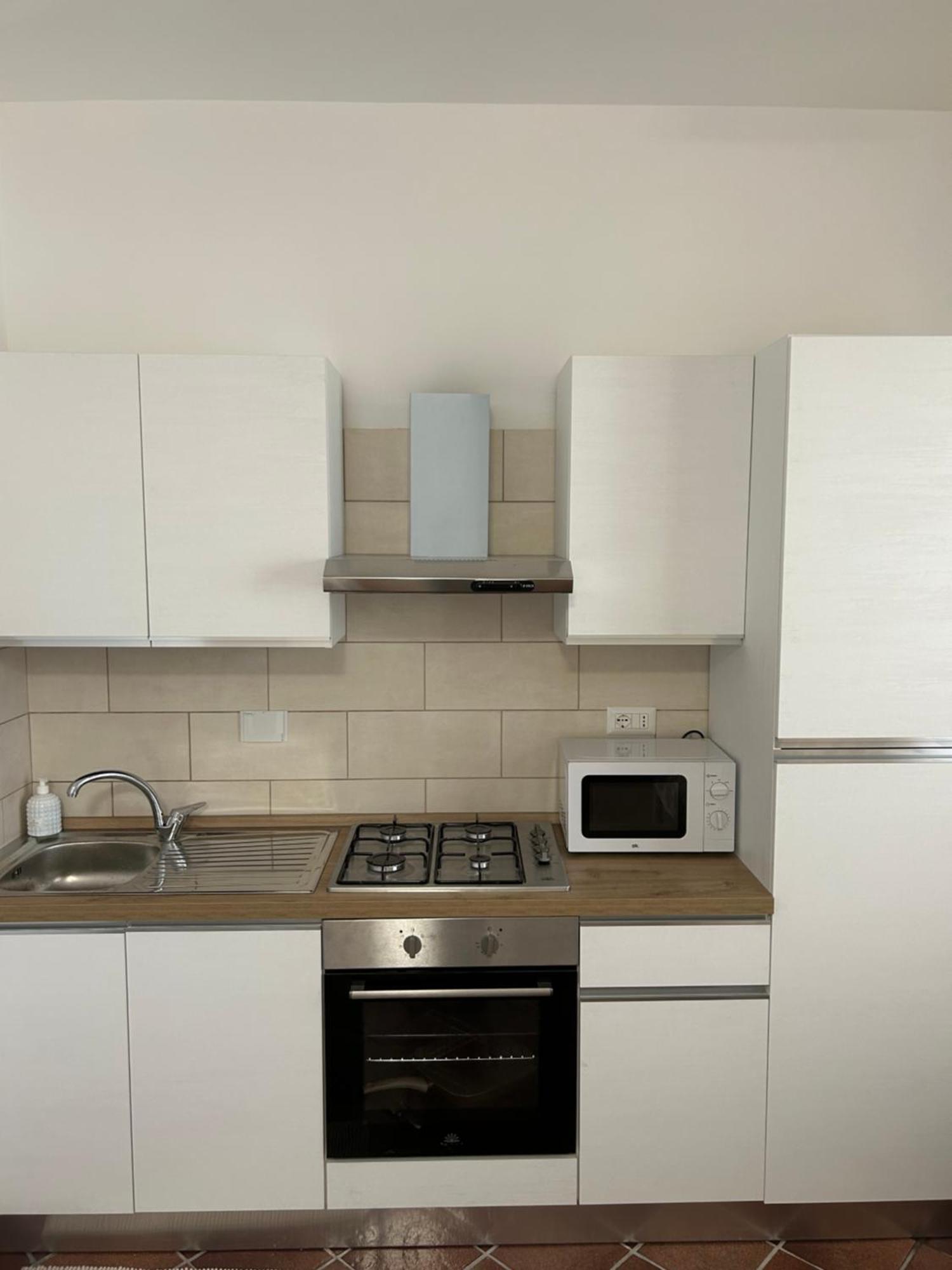 Fly & Stay Apartments פיומיצ'ינו מראה חיצוני תמונה